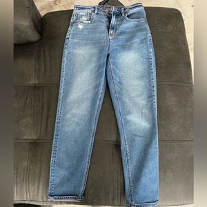 American eagle mom jean